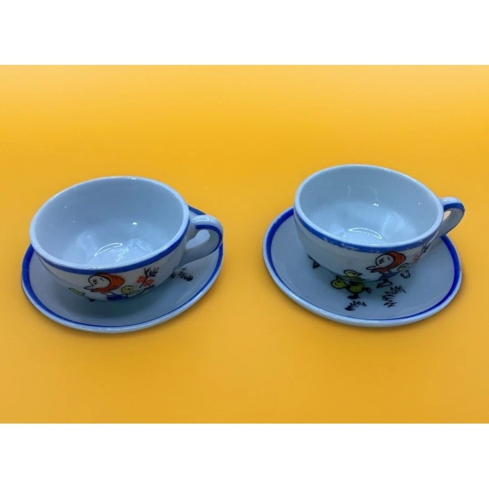 2 Miniature Doll Tea Cups And Plates Mother Goose Graphic‎ On Cup And Saucer